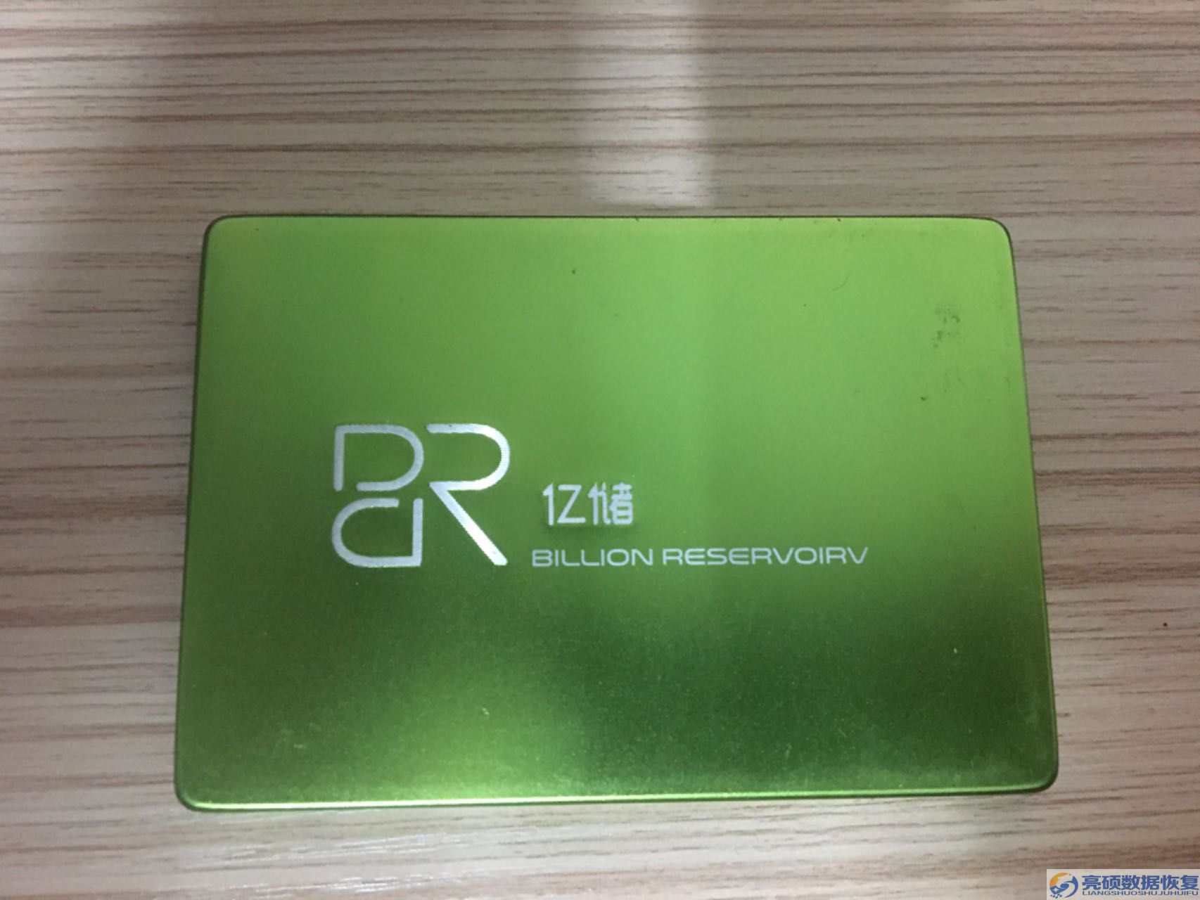 固态硬盘2.jpg